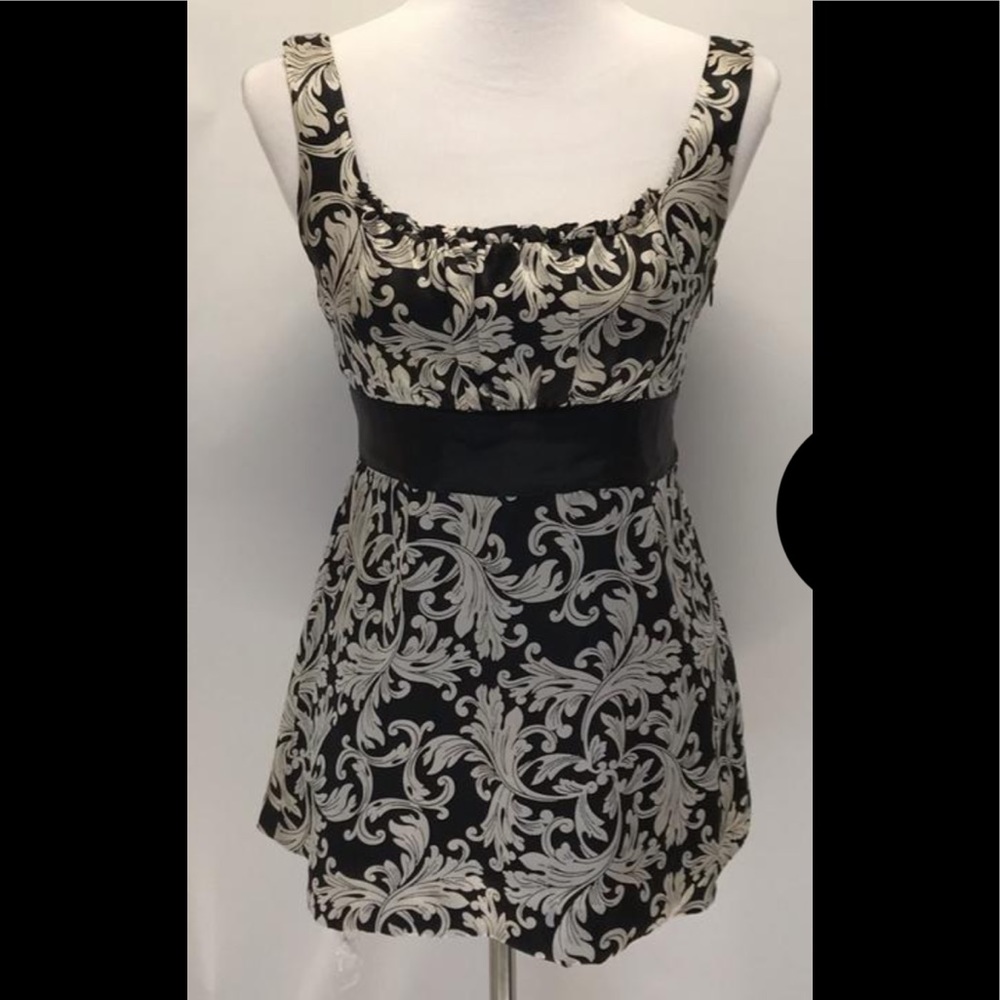 🌼3/$30🌼 WHBM elegant sleeveless silk top size medium